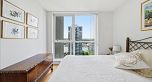 2002 1408 Strathmore Mews