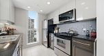 2002 1408 Strathmore Mews