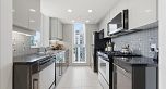 2002 1408 Strathmore Mews
