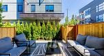 1 678 E 22nd Avenue