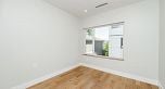 2 678 E 22nd Avenue