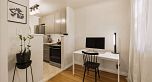 6 985 Jervis Street