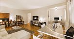 6 985 Jervis Street