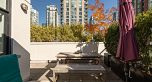 PH803 988 Richards Street