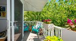 301 1696 W 10th Avenue