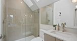 2 2211 William Street