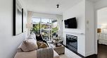 323 332 Lonsdale Avenue