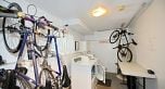 2 862 E Broadway