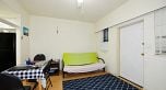 2 862 E Broadway