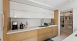 305 8 Smithe Mews