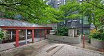 1005 811 Helmcken Street