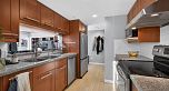 1201 183 Keefer Place