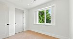 3 646 E 23rd Avenue