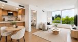 704 8238 Lord Street