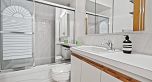 8 2296 W 39th Avenue