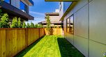 2 676 E 22nd Avenue