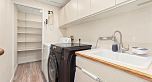 1601 738 Broughton Street