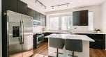136 2418 Avon Place