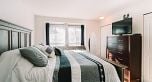 136 2418 Avon Place