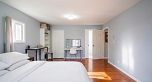 1525 E 51st Avenue