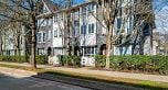 136 2418 Avon Place