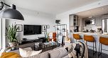 1110 933 E Hastings Street
