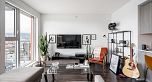 1110 933 E Hastings Street