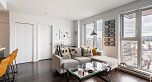 1110 933 E Hastings Street