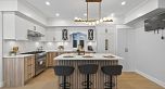 1 2035 E 51st