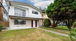 2539 E 34th Avenue