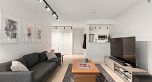 203 2272 Dundas Street
