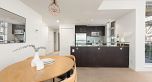 605 633 Kinghorne Mews