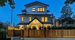 588 E 10th Avenue