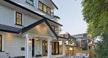 588 E 10th Avenue