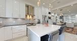 1 556 W 62nd Avenue