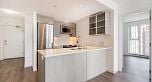 1006 983 E Hastings Street