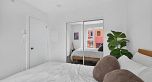 1009 983 E Hastings Street