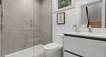 4 1491 Devonshire Crescent