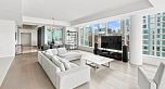 1701 277 Thurlow Street