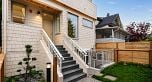 3 595 E 49th Avenue