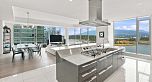1701 277 Thurlow Street