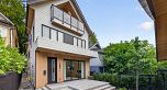 2 58 E 40th Avenue