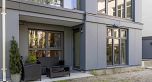 102 2528 E Broadway