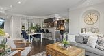 102 2528 E Broadway