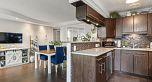 102 2528 E Broadway