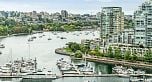 2105 1033 Marinaside Crescent