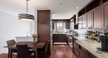34 2375 W Broadway