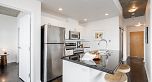 804 919 Station Street