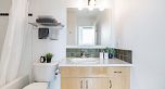 804 919 Station Street