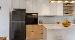 PH10 702 E King Edward Avenue